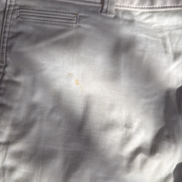 Banana Republic Men’s White Chinos. - Picture 3 of 8